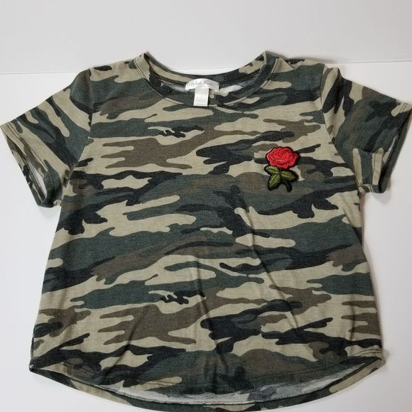 WHITE FAWN Camo Tee Shirt Embroidered Rose - Picture 1 of 4
